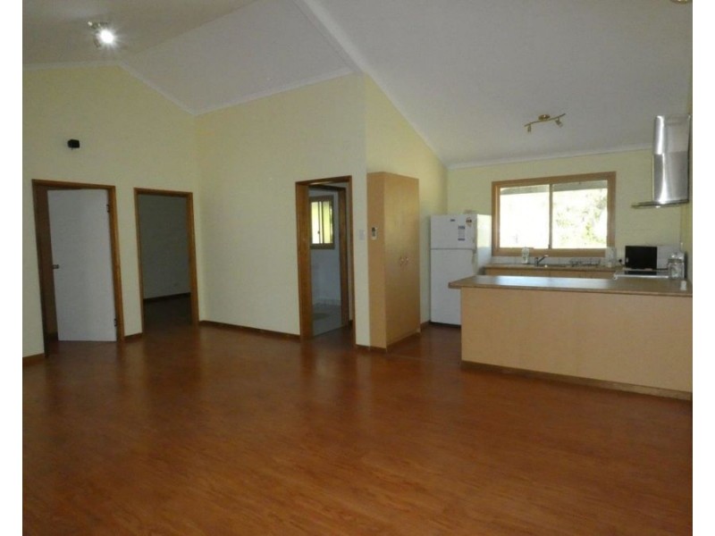 411 Pacific Drive, Deepwater QLD 4674