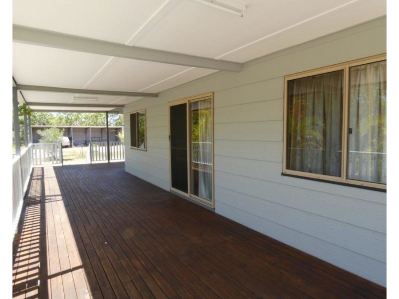 411 Pacific Drive, Deepwater QLD 4674