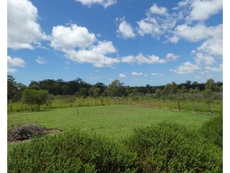 360 Cross Road, Euleilah QLD 4674