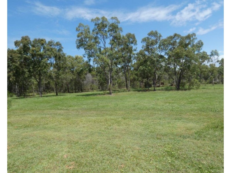 255 Pacific Drive, Deepwater QLD 4674