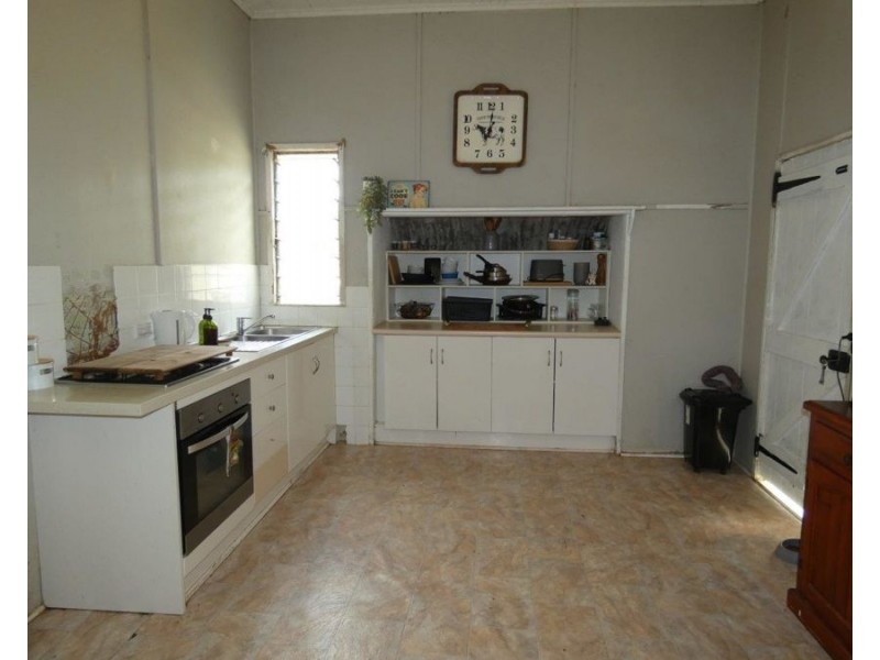 1216 Tableland Road, Mount Maria QLD 4674