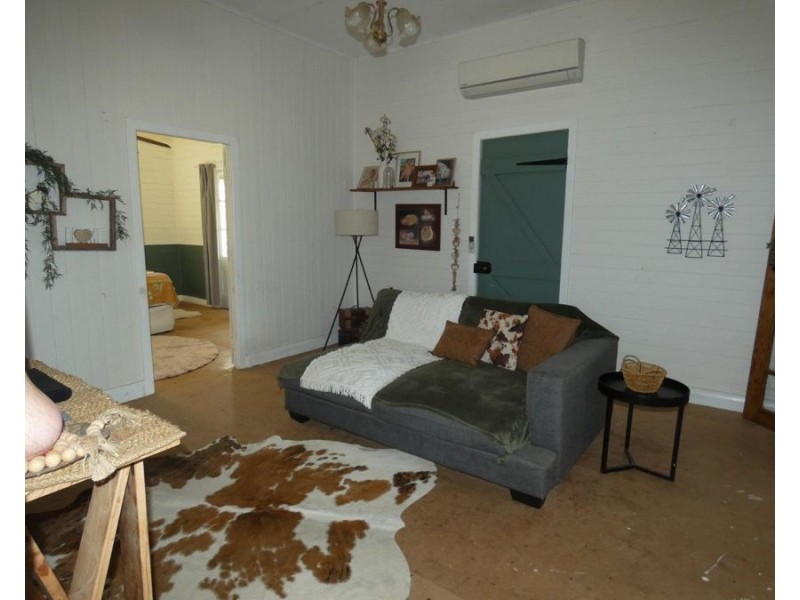1216 Tableland Road, Mount Maria QLD 4674