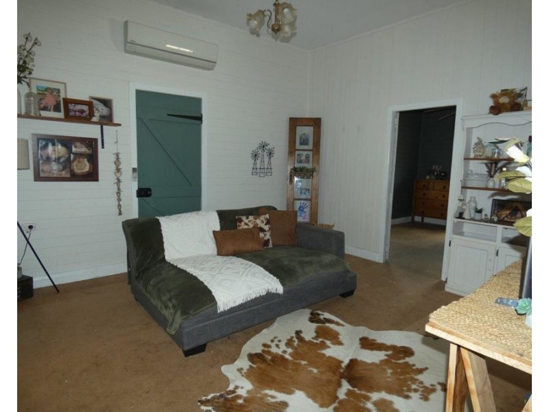 1216 Tableland Road, Mount Maria QLD 4674