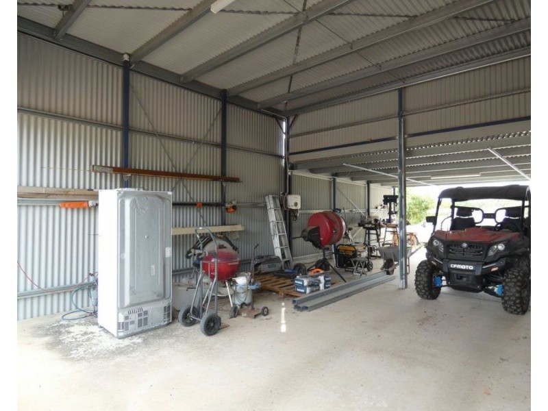 420 Matchbox Road, Deepwater QLD 4674