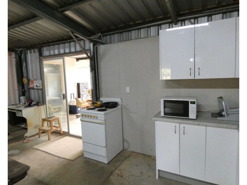 420 Matchbox Road, Deepwater QLD 4674