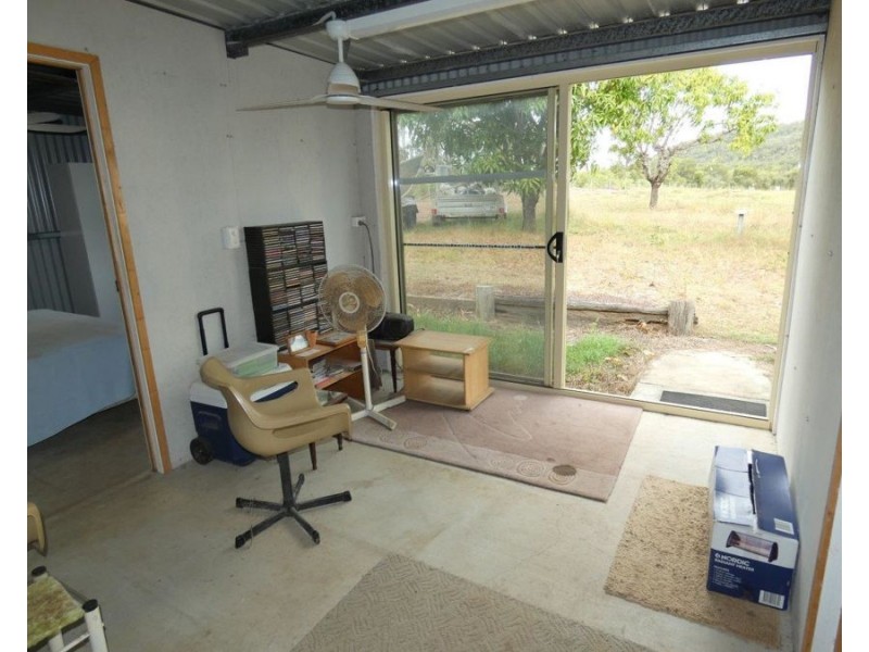 420 Matchbox Road, Deepwater QLD 4674