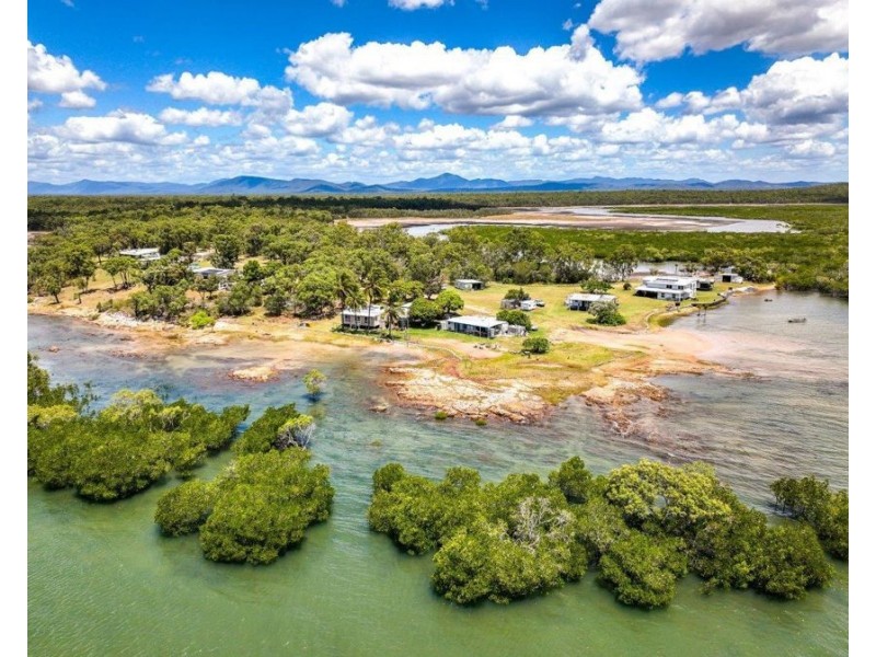 580 Clarks Drive, Foreshores QLD 4678