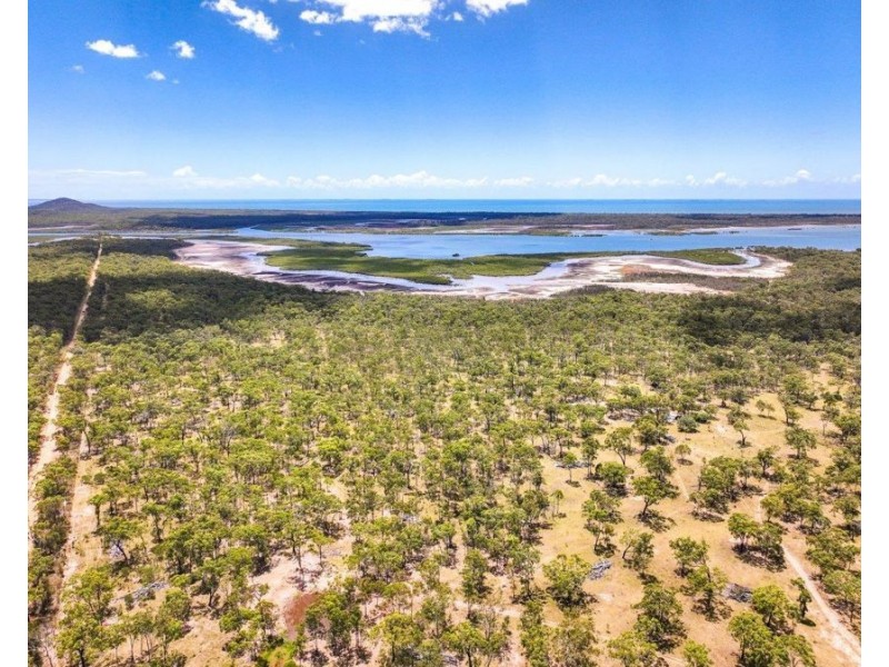 580 Clarks Drive, Foreshores QLD 4678