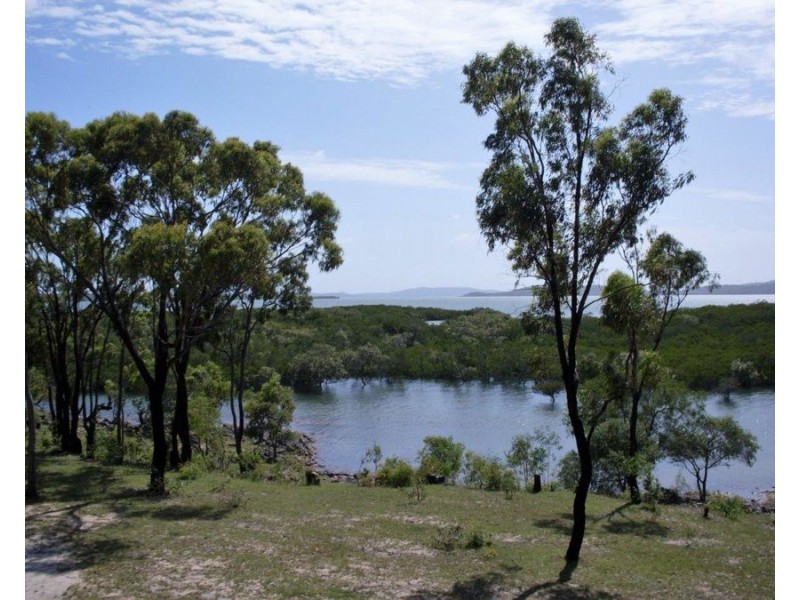 580 Clarks Drive, Foreshores QLD 4678