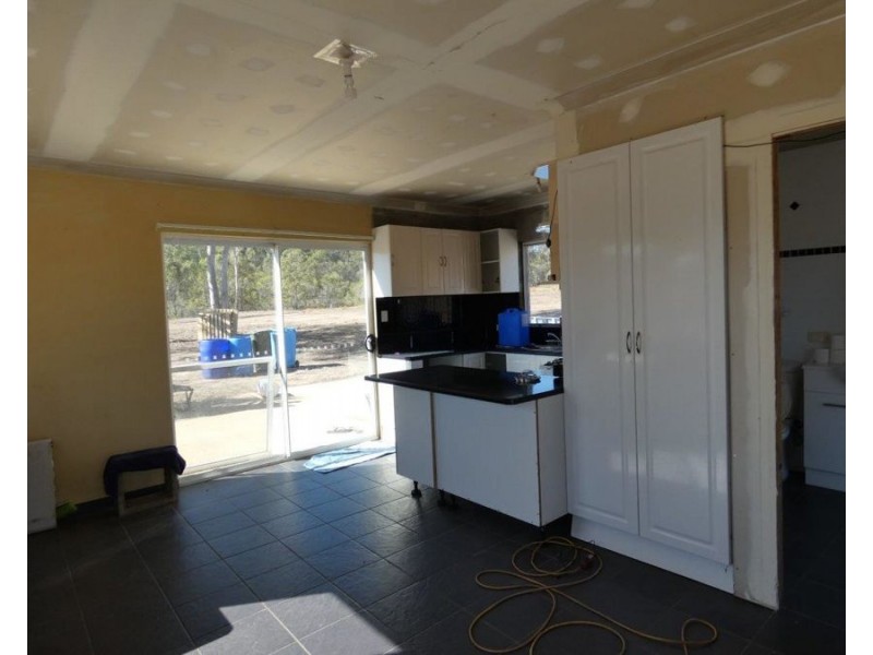 255 Mollenhagens Road, Winfield QLD 4670