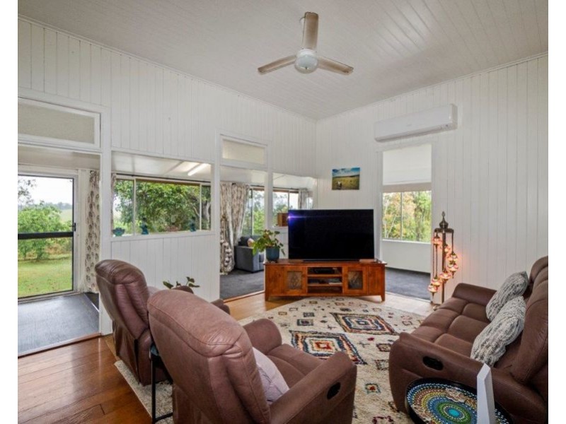 208 Stegemans Road, Rosedale QLD 4674