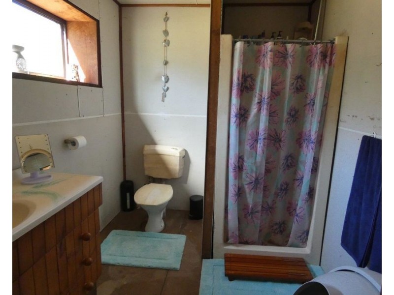 736 Matchbox Road, Deepwater QLD 4674