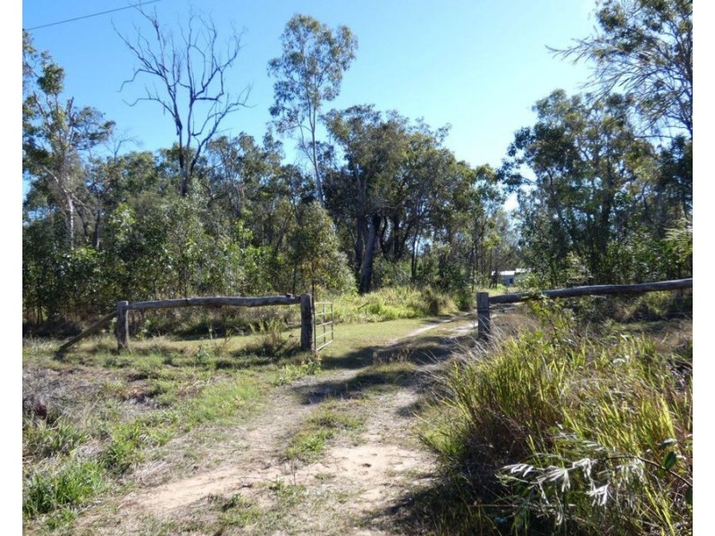 736 Matchbox Road, Deepwater QLD 4674