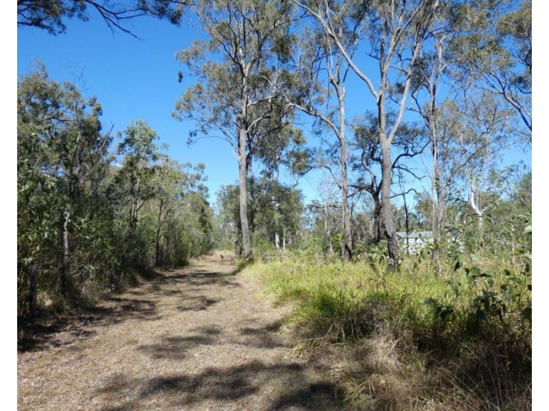 736 Matchbox Road, Deepwater QLD 4674