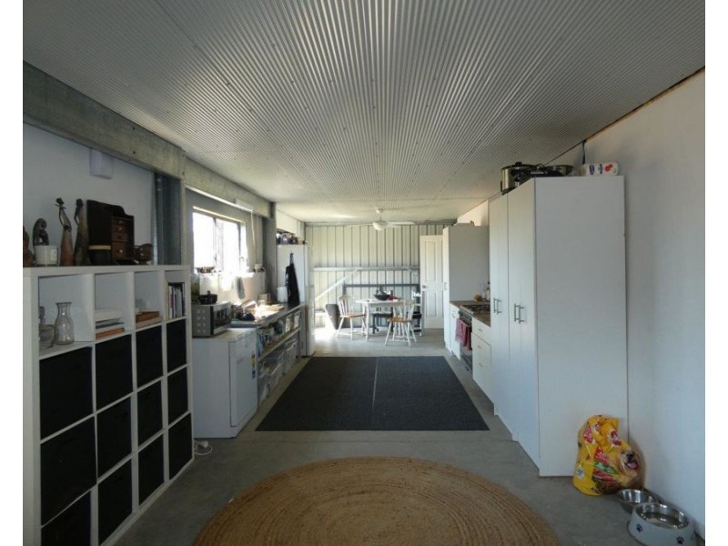 18 Bischoffs Road, Euleilah QLD 4674