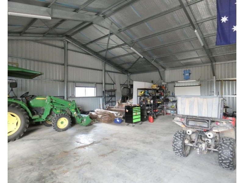 18 Bischoffs Road, Euleilah QLD 4674