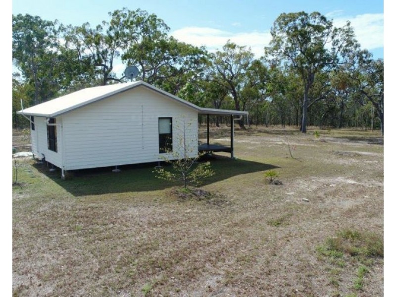 149 Fernfield Road, Deepwater QLD 4674