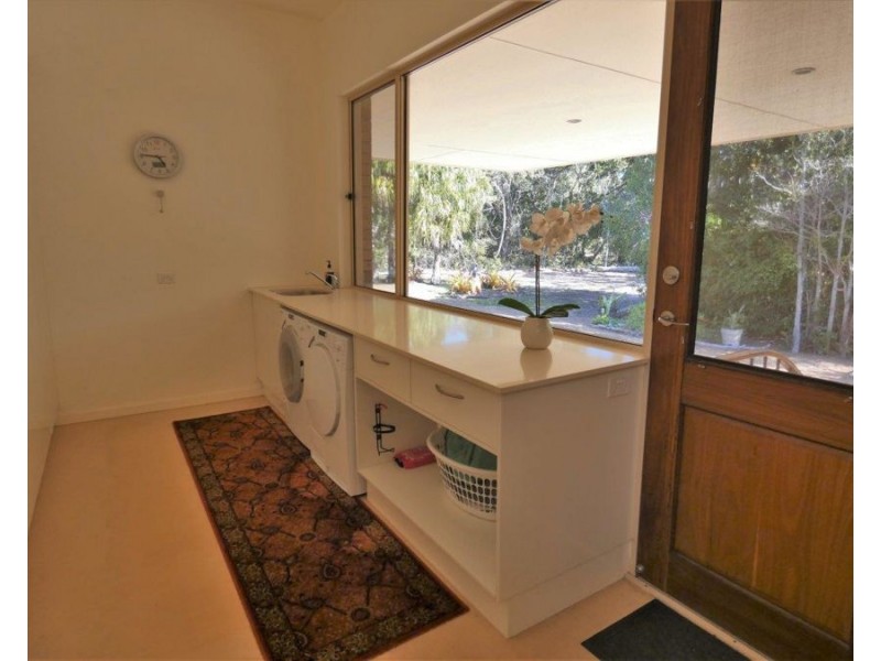 810 Fingerfield Road, Deepwater QLD 4674