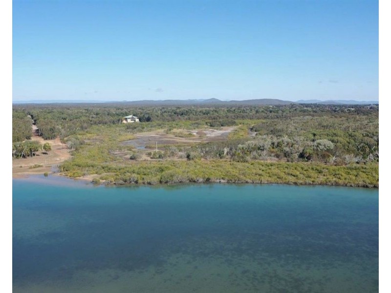 810 Fingerfield Road, Deepwater QLD 4674