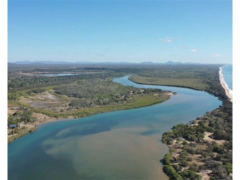 810 Fingerfield Road, Deepwater QLD 4674