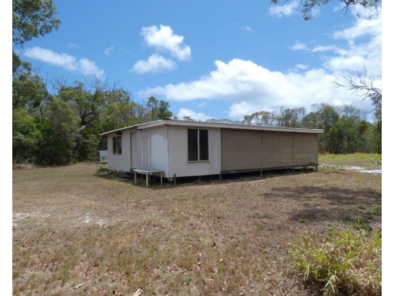 520 Deepwater Road, Deepwater QLD 4674