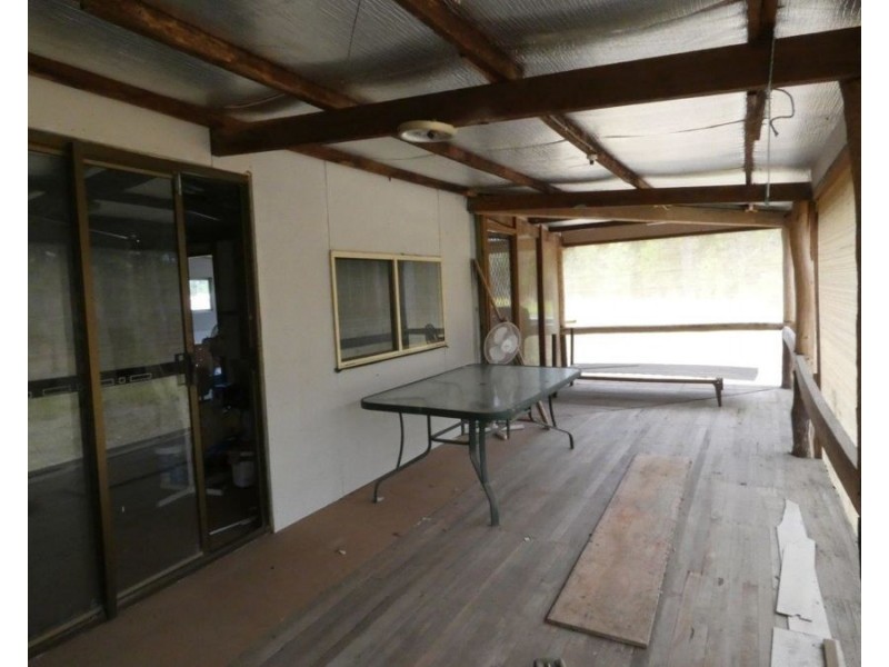 520 Deepwater Road, Deepwater QLD 4674