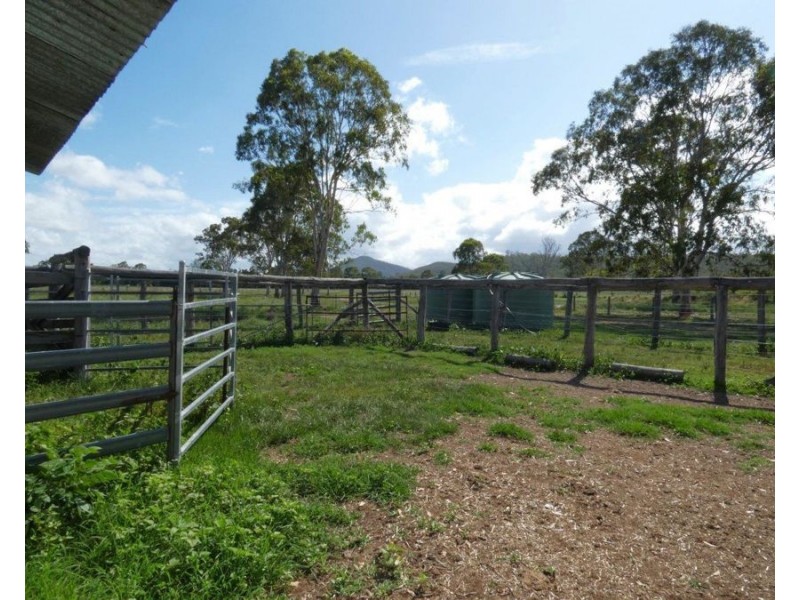 240 Ballantyne Road, Captain Creek QLD 4677