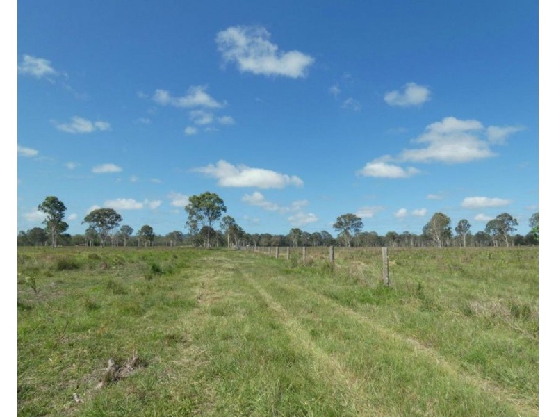 240 Ballantyne Road, Captain Creek QLD 4677