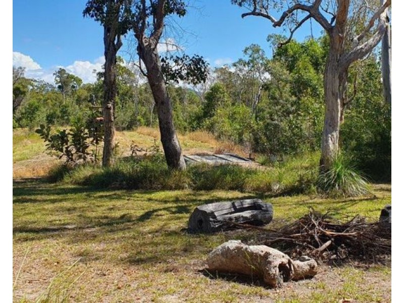 609 Matchbox Road, Deepwater QLD 4674