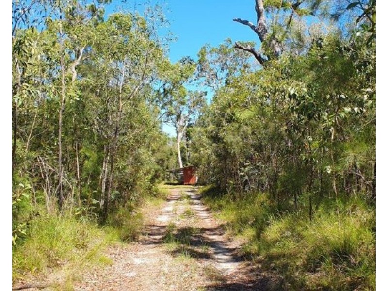 609 Matchbox Road, Deepwater QLD 4674