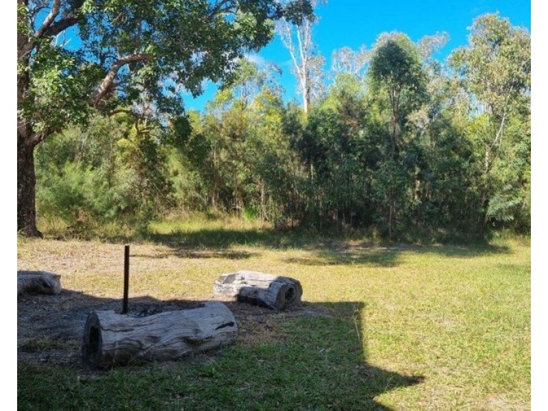 609 Matchbox Road, Deepwater QLD 4674