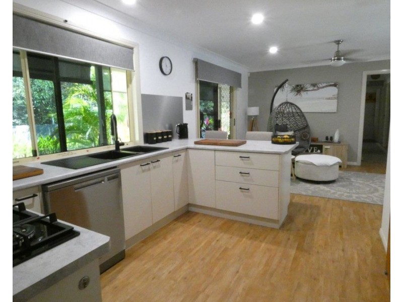7 Bugdens Road, Yandaran QLD 4673