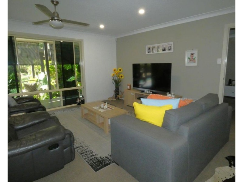 7 Bugdens Road, Yandaran QLD 4673