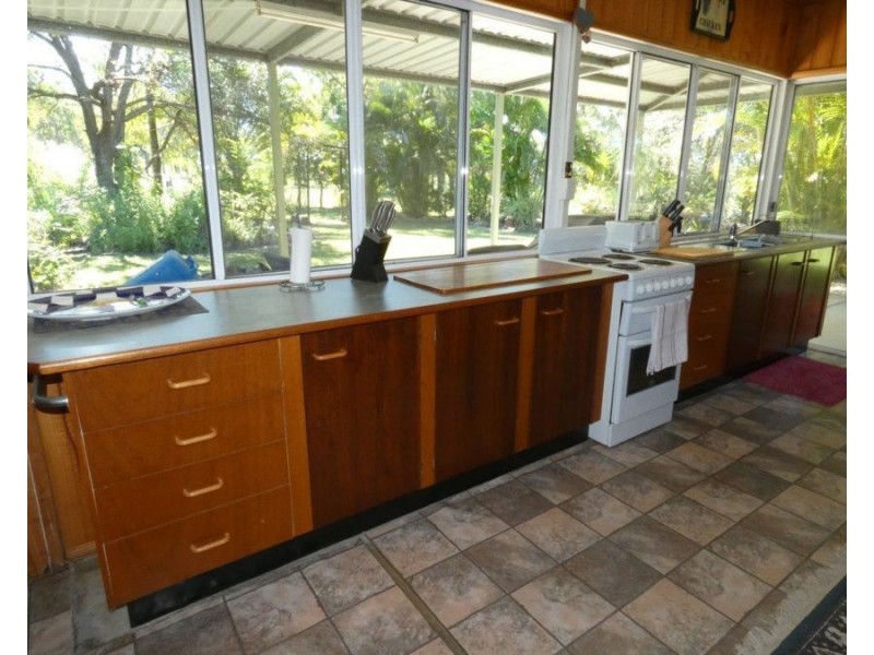 561 Matchbox Road, Deepwater QLD 4674