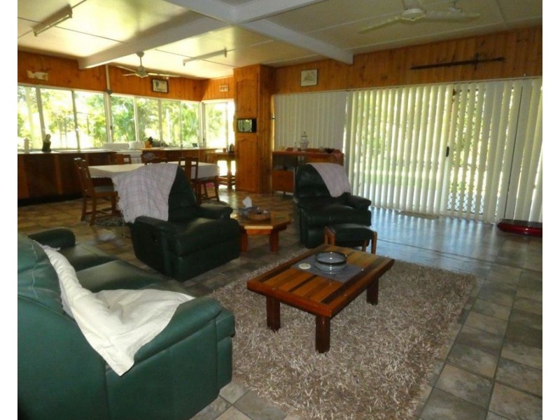 561 Matchbox Road, Deepwater QLD 4674