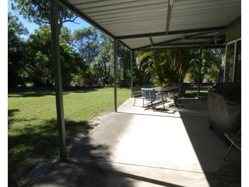 561 Matchbox Road, Deepwater QLD 4674