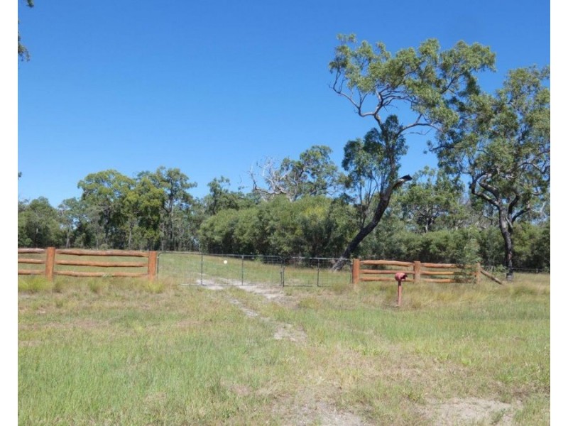 561 Matchbox Road, Deepwater QLD 4674