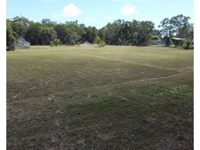 255 Pacific Drive, Deepwater QLD 4674