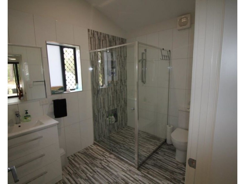 780 Capricornia Drive, Deepwater QLD 4674