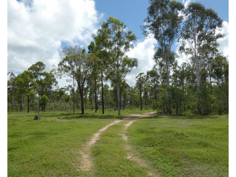 277 Bushlands Road, Bororen QLD 4678