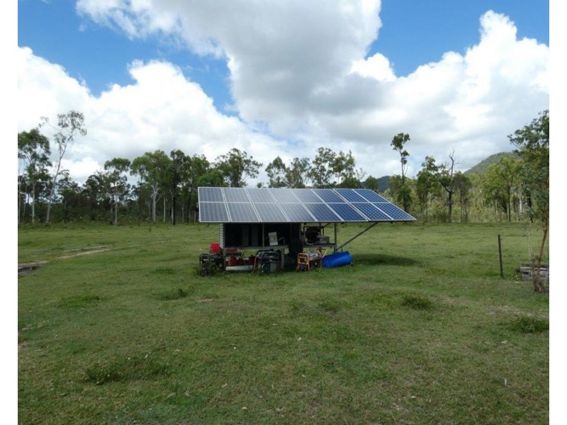 277 Bushlands Road, Bororen QLD 4678