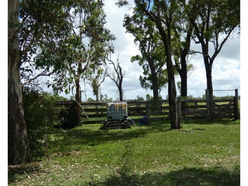 277 Bushlands Road, Bororen QLD 4678