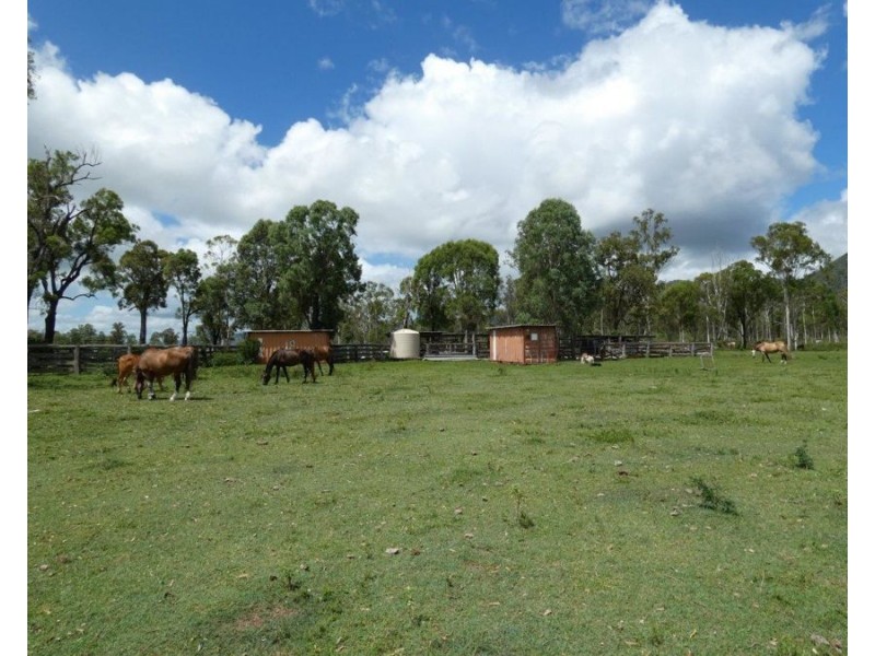 277 Bushlands Road, Bororen QLD 4678