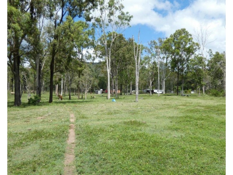 277 Bushlands Road, Bororen QLD 4678