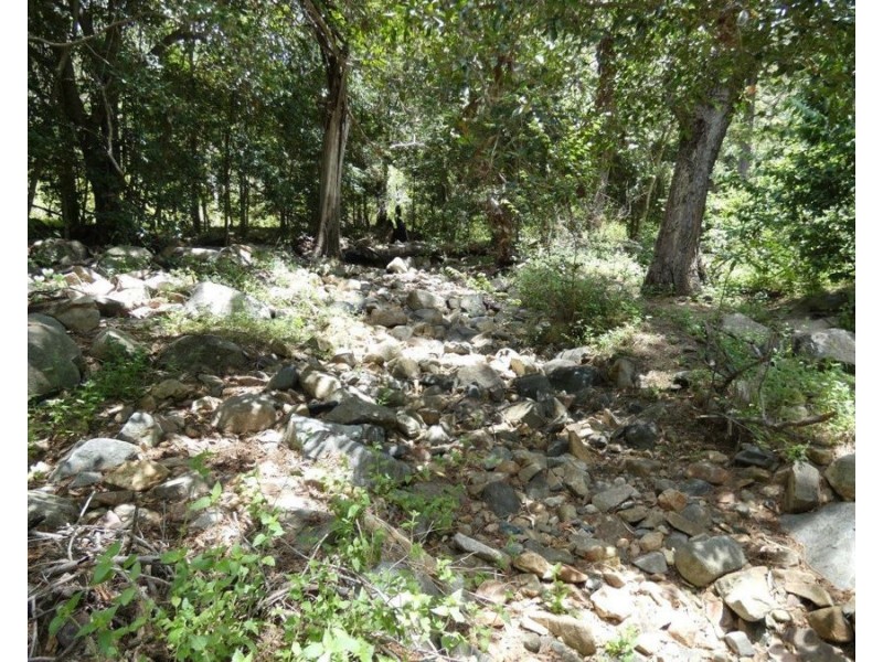 277 Bushlands Road, Bororen QLD 4678