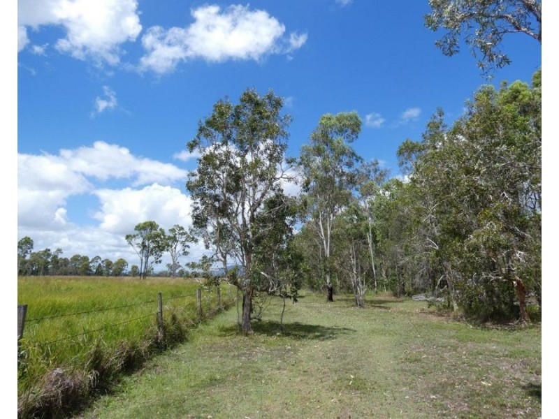 277 Bushlands Road, Bororen QLD 4678