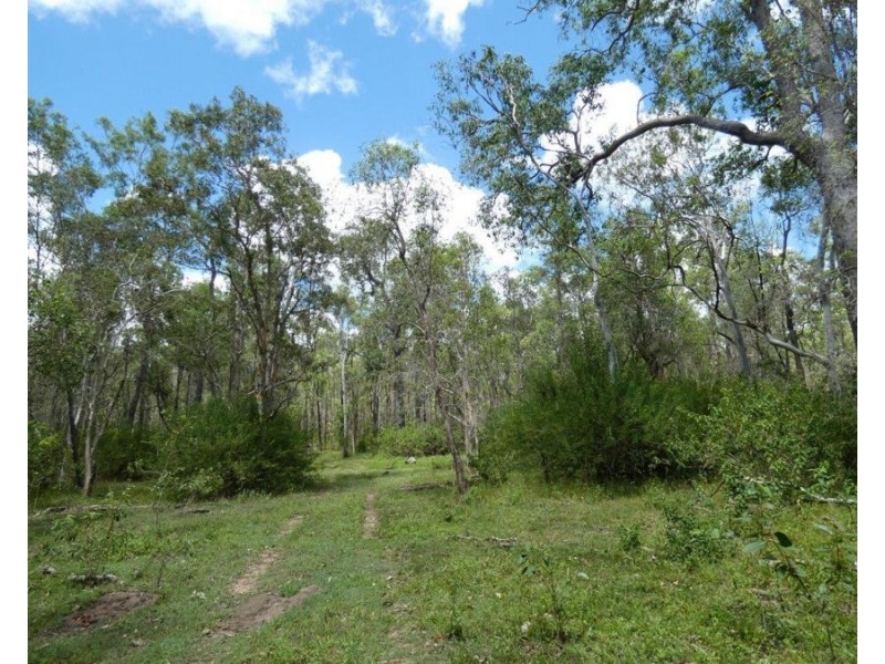 277 Bushlands Road, Bororen QLD 4678