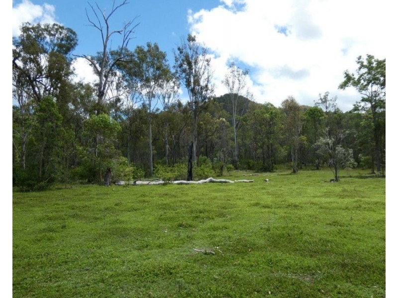 277 Bushlands Road, Bororen QLD 4678