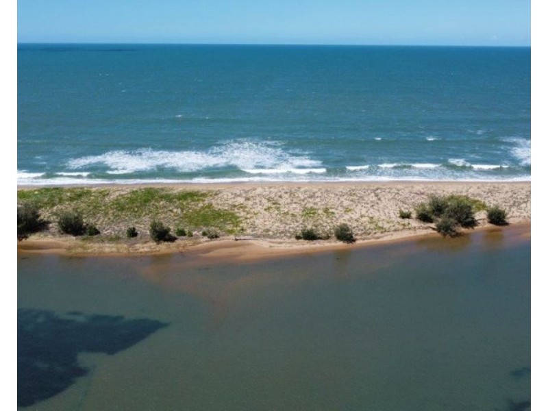 696 Fingerfield Road, Deepwater QLD 4674