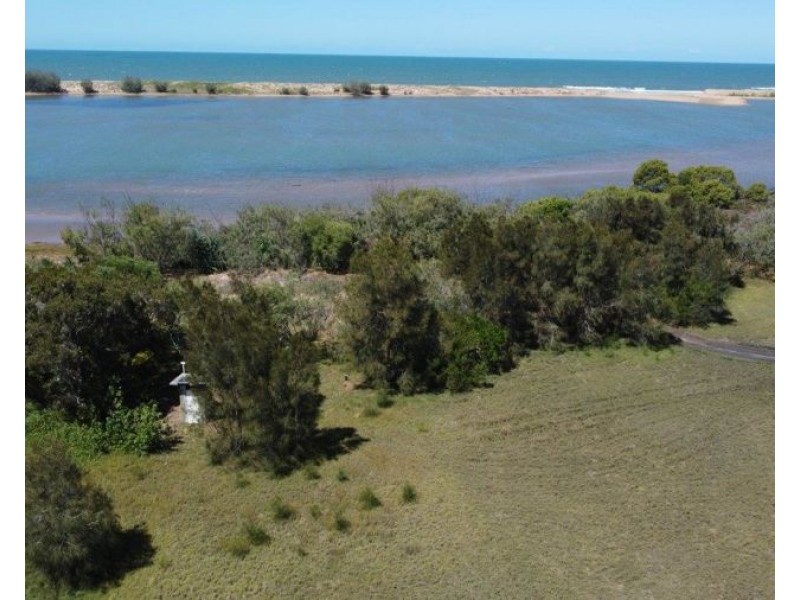 696 Fingerfield Road, Deepwater QLD 4674